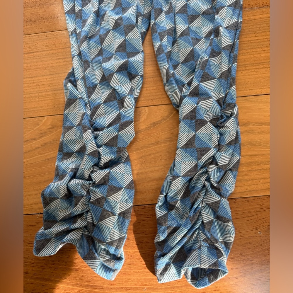 Balloon or MC Hammer pants